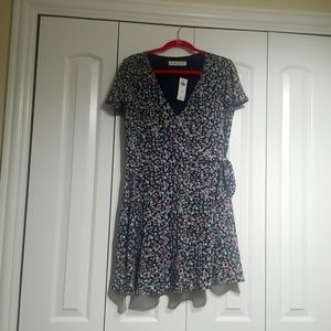 Large, Abercrombie & Fitch faux wrap floral dress, size large